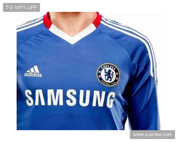 切尔西2627赛季主场球衣亮相 黄色狮徽与蓝色配色惊艳